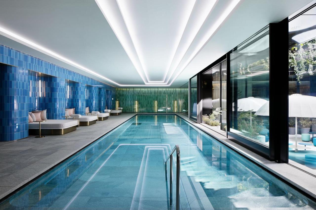 W Osaka Hotel Kültér fotó